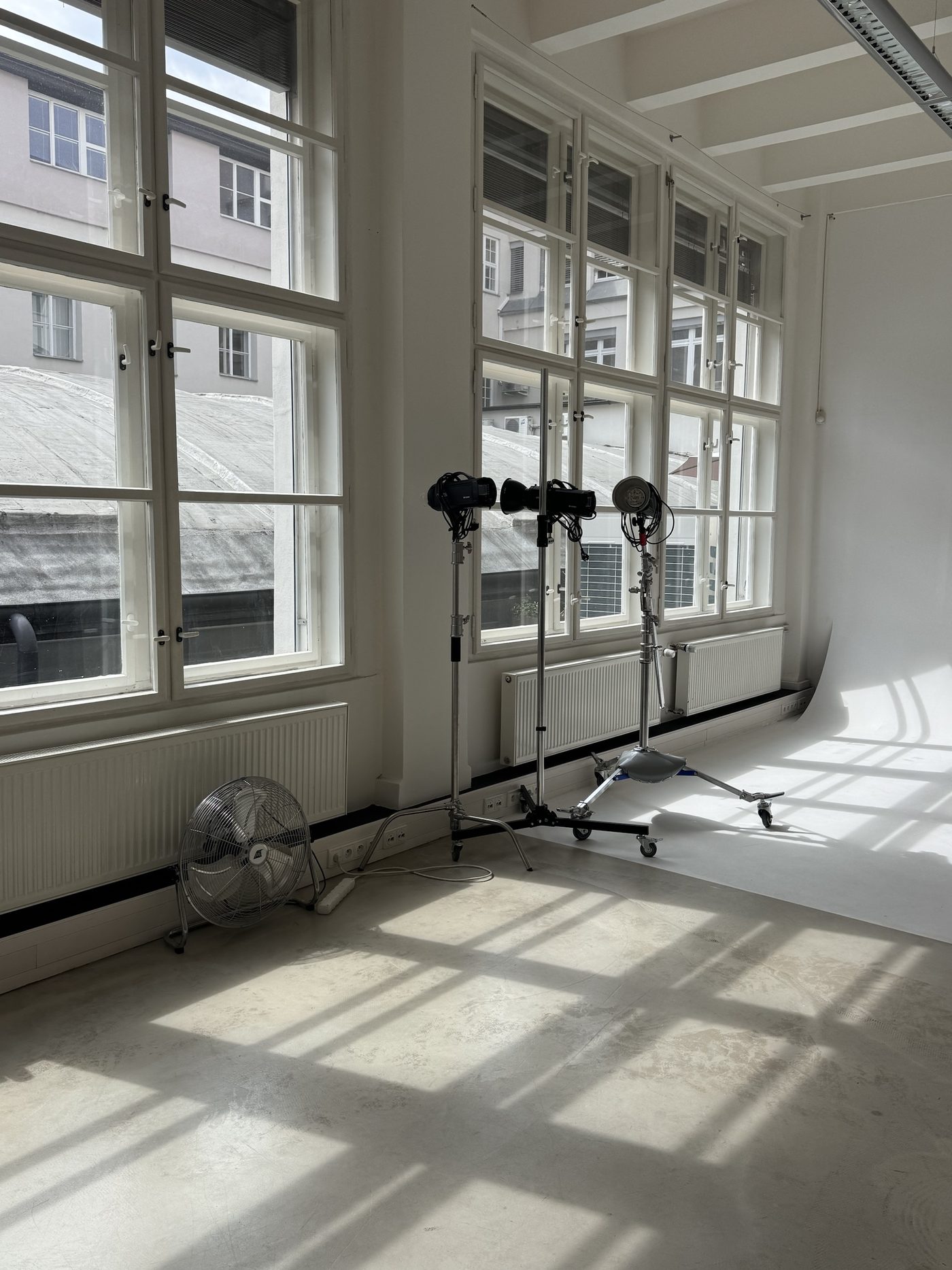 Sál 1 — softbox a cykloráma